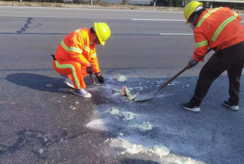 通山公路下沉注浆加固